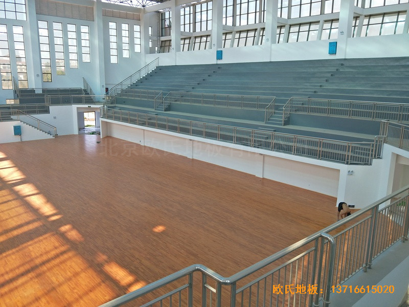 ���ϳ�Ϫ��(sh��)�(y��n)�W(xu��)У�@���^�\(y��n)�ӵذ尲�b����4